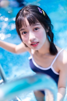 哈哈哈哈啊哈女声轻哼