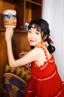 小莹客厅激情46章至51章视频