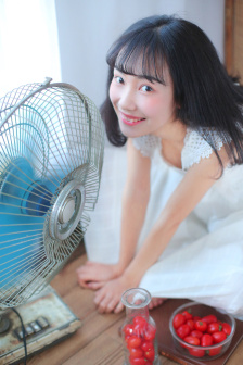 善良漂亮的女老板hd